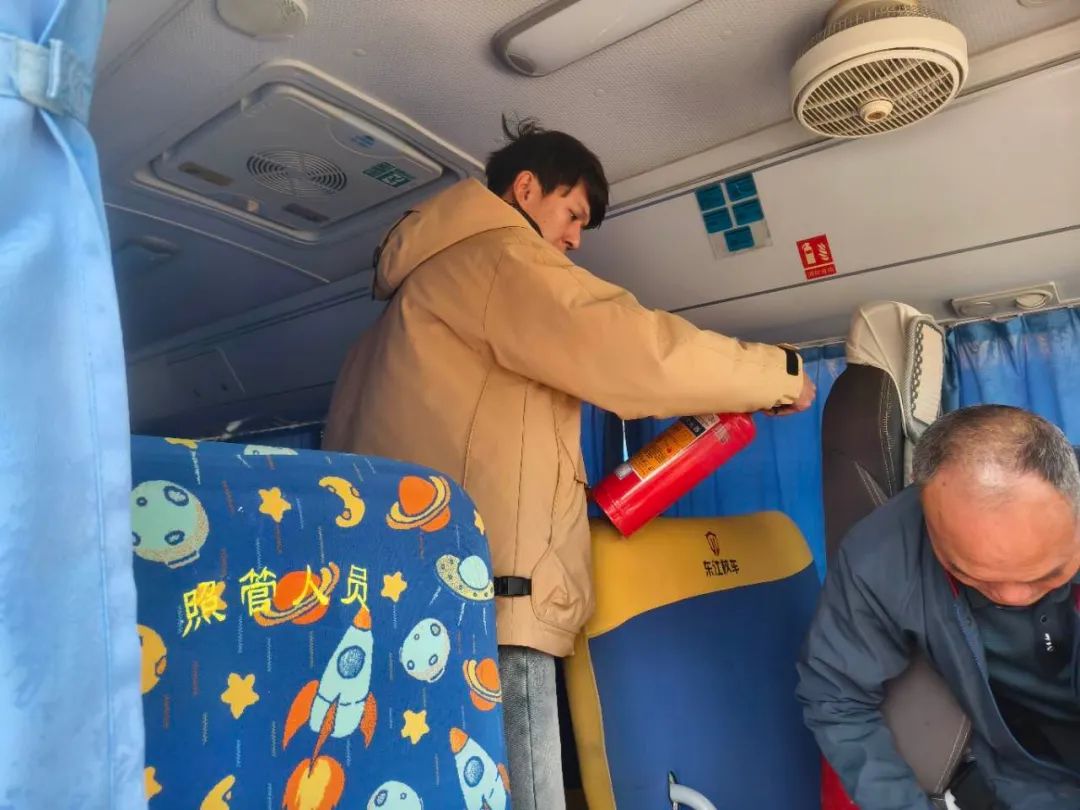 泰美鎮:護航“開學季”,筑牢校車安全防線 圖片