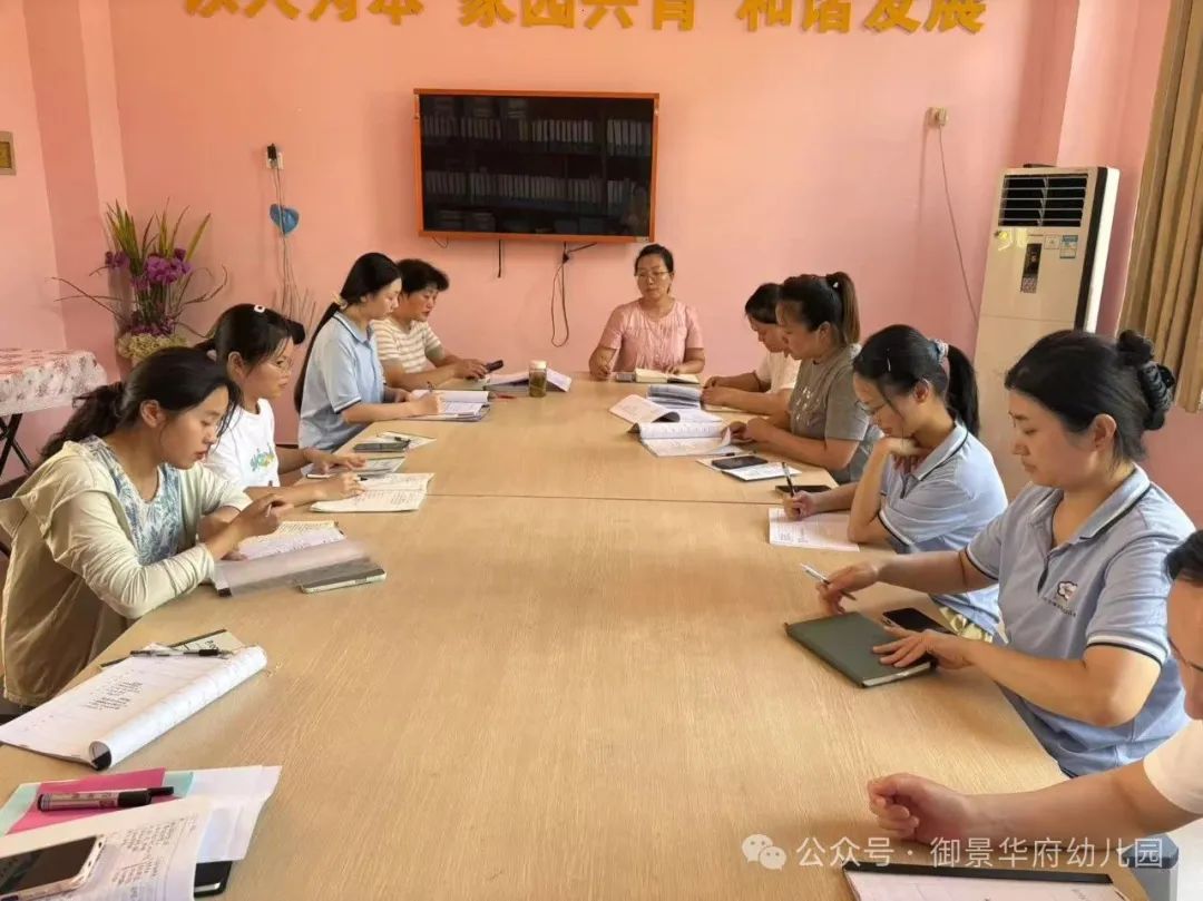 校車伴我行,安全我最行——快樂天使御景華府幼兒園校車安全應急疏散演練活動 圖片