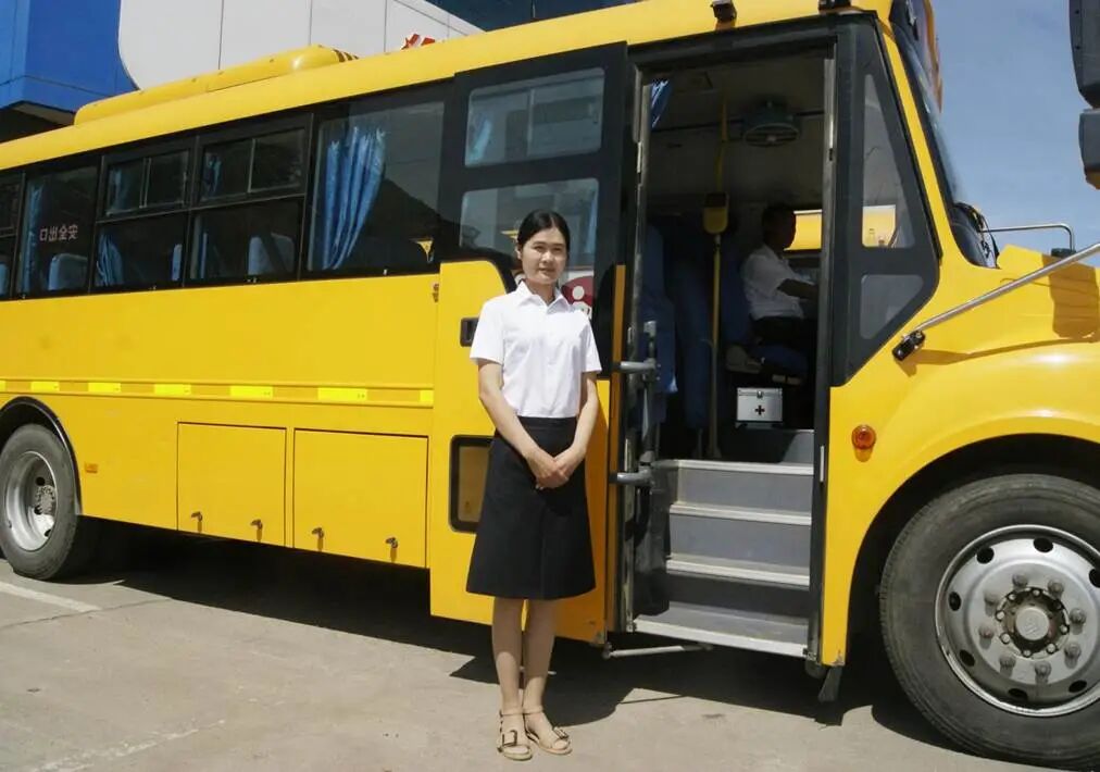 為奔跑護(hù)航，為安全加油！翔飛校車全程守護(hù)臨馬！