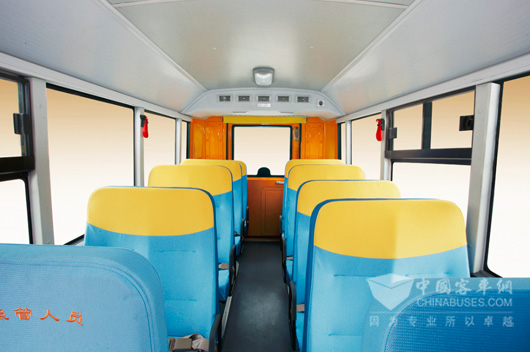 宇通校車:以孩子安全為第一要務 宇通校車內部