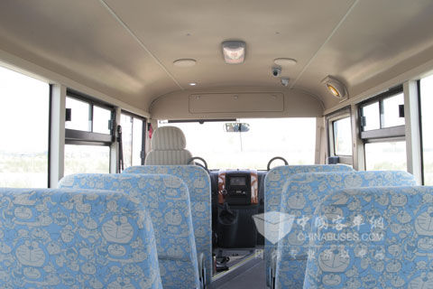 宇通ZK6559DX型藍牌校車