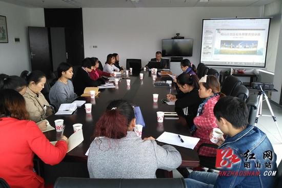 湘潭昭山示范區舉行幼兒園校車照管員專題培訓