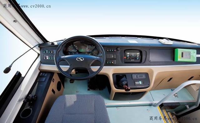 金龍:五優校車,護航更美好的成長路 金龍:五優校車,護航更美好的成長路