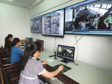 超速不按線路走 校車監(jiān)控平臺預(yù)警