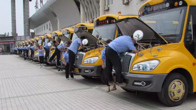 安運校車大檢查,為學生開學做準備 安運校車大檢查,為學生開學做準備