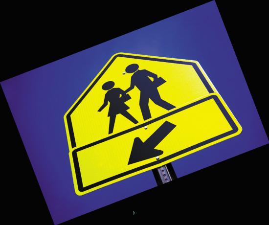 美國校車為何如此安全--九個逃生出口/ 美國校車為何如此安全--九個逃生出口