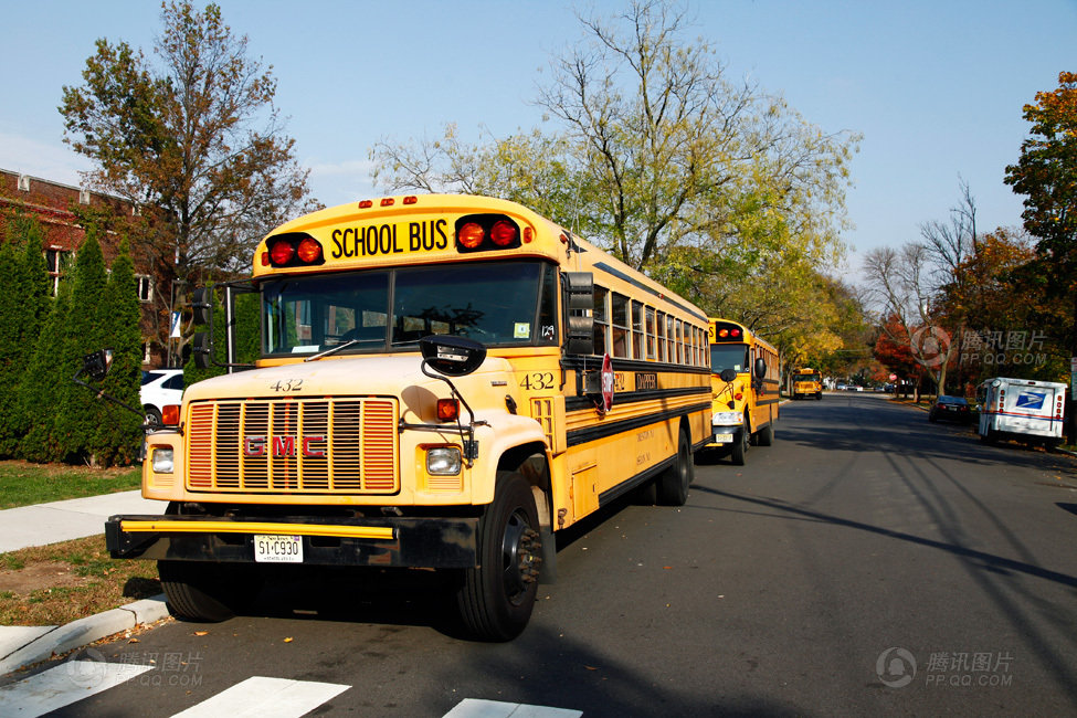 體驗(yàn)美國(guó)鋼鐵校車/ 體驗(yàn)美國(guó)鋼鐵校車