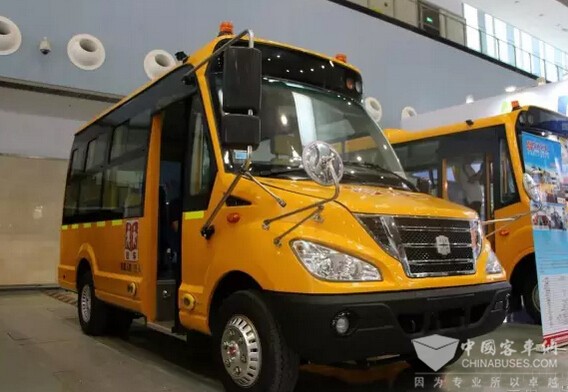 中通三款幼兒園校車登陸全國幼教展/ 中通三款幼兒園校車登陸全國幼教展