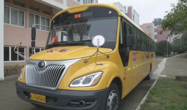 三門家長！定制校車來了，快來看有經過你家小區嗎？還可預約報名！