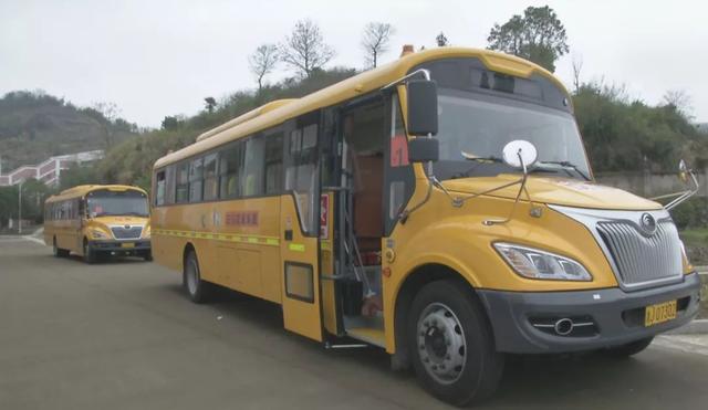 三門家長！定制校車來了，快來看有經過你家小區嗎？還可預約報名！