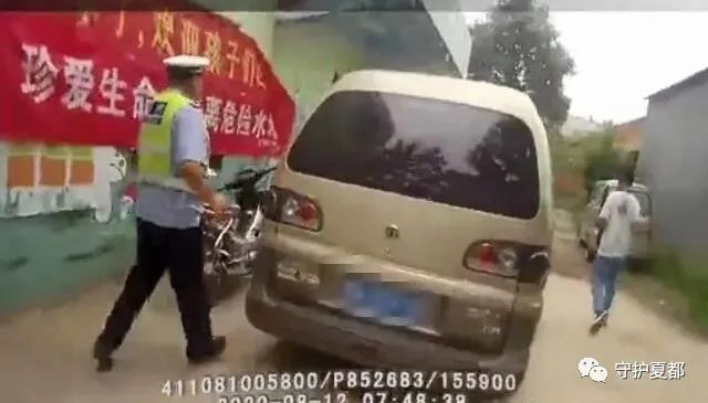 河南禹州一“黑校車”被罰超萬元