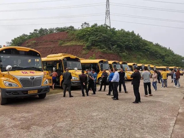 守校車管理底線，護(hù)學(xué)生生命安全