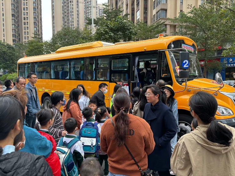 創新校車運營模式!三水區共享校車正式運營 圖片