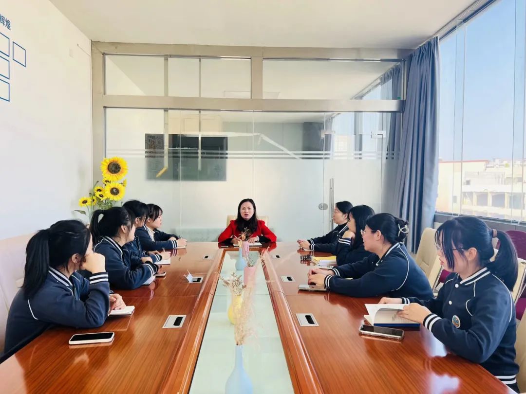 為愛護航，平安校車伴我行 ——方點圓幼兒園校車安全演練