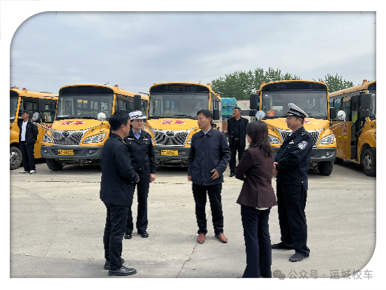 積極配合區(qū)交警隊(duì)安全管理工作/ 圖片