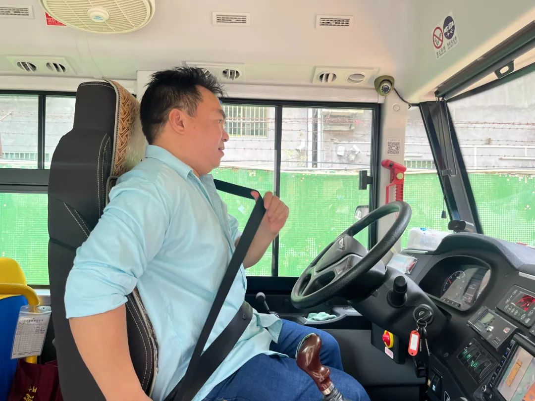 安全乘校車 平安伴我行——大嶺金色未來(lái)幼兒園校車消防應(yīng)急演練 安全乘校車 平安伴我行——大嶺金色未來(lái)幼兒園校車消防應(yīng)急演練