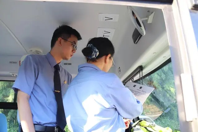 清遠佛岡：AI檢察護“童”行，校車安全迎“智”變