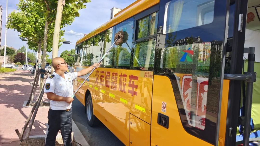 前進的力量:溫馨校車公司聚焦榜樣人物 圖片