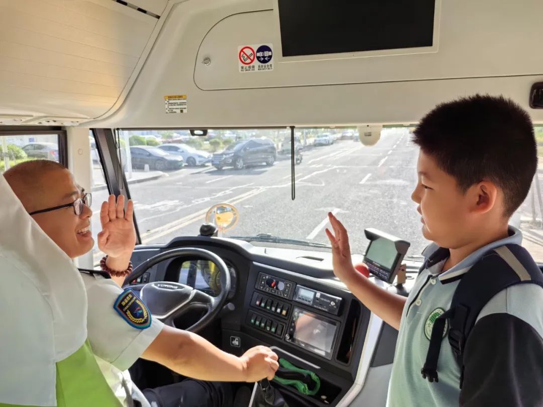 前進的力量:溫馨校車公司聚焦榜樣人物 圖片