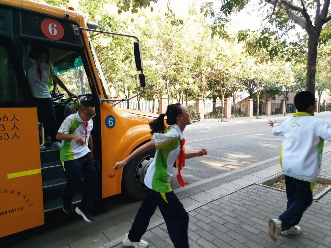 平安三中|我校開展校車疏散演練 圖片