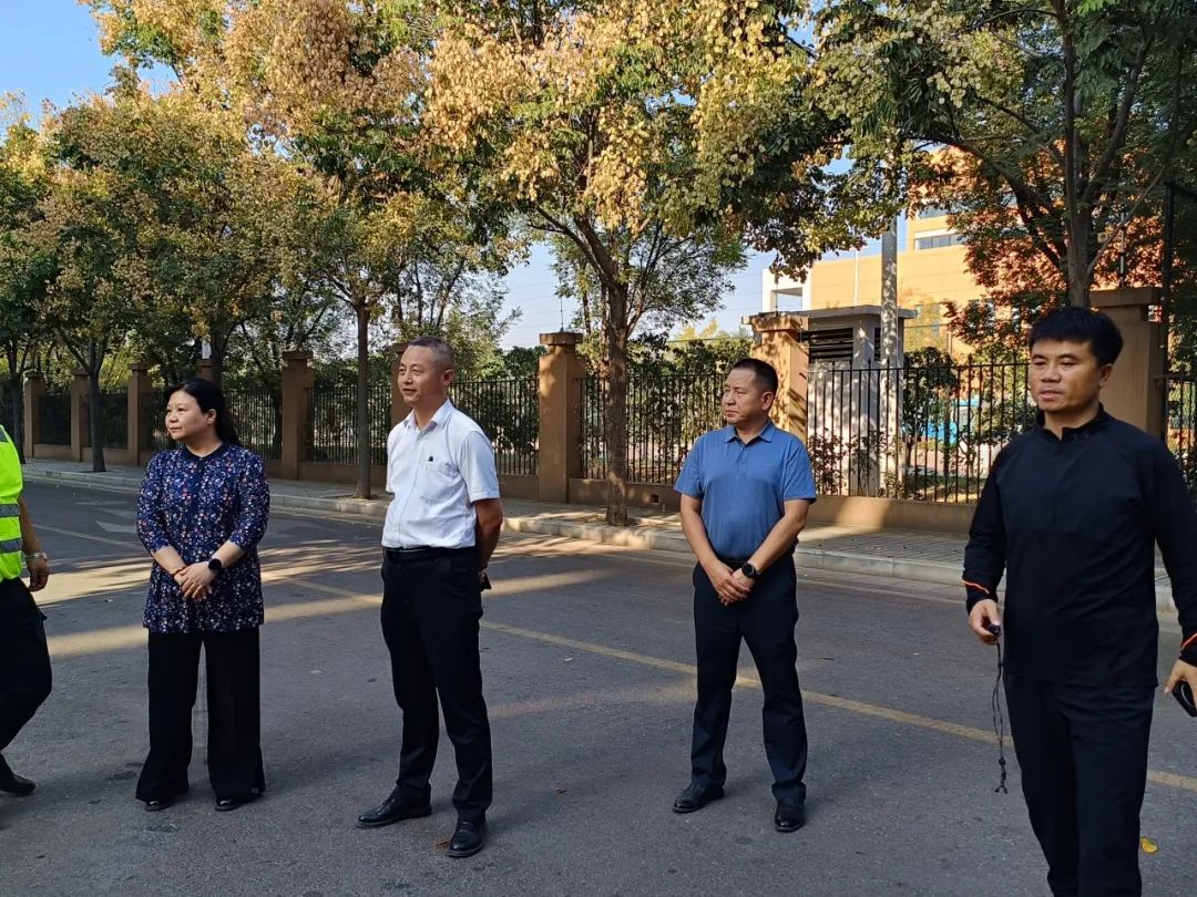 平安三中|我校開展校車疏散演練 平安三中|我校開展校車疏散演練