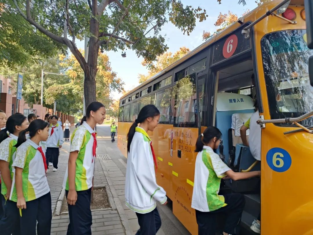 平安三中|我校開展校車疏散演練 圖片