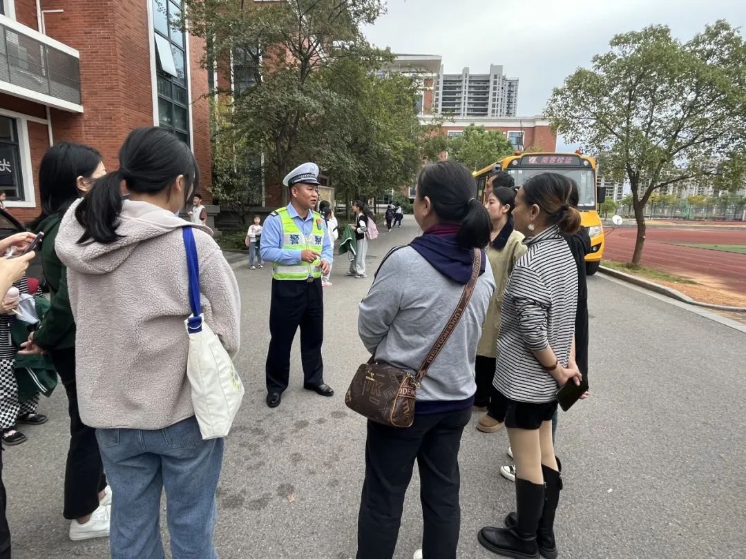 【小手拉大手】護學路上筑防線 校車檢查是關鍵