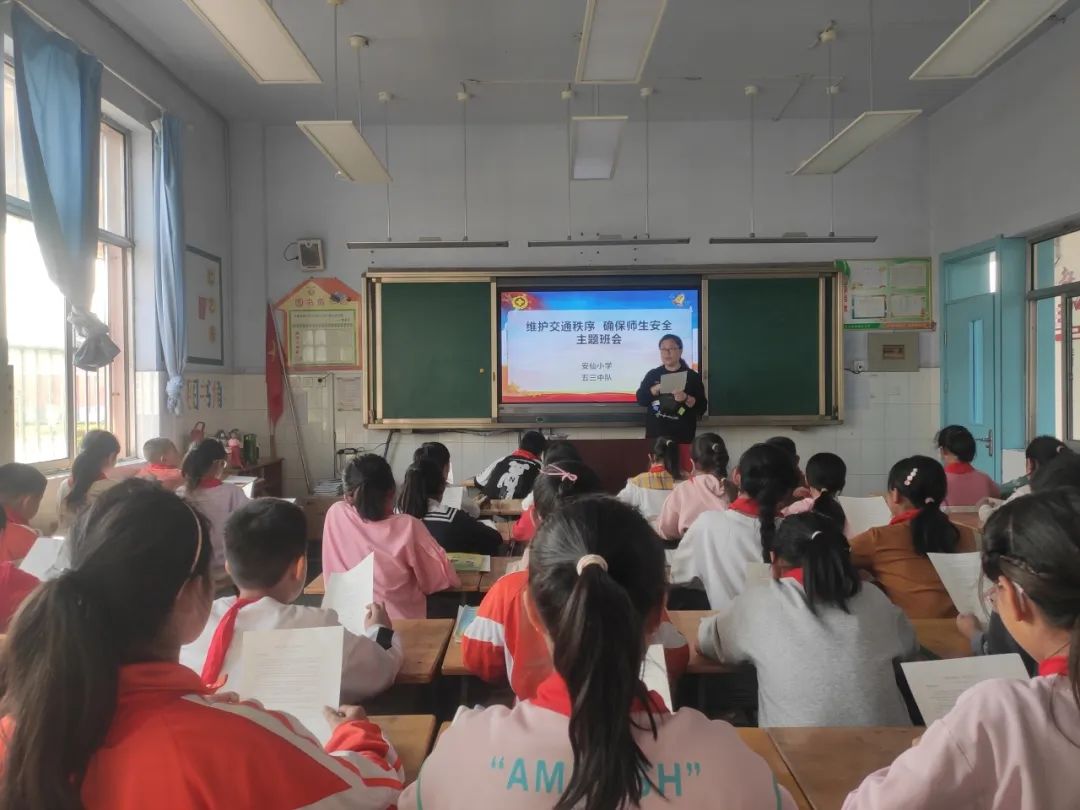 校車演練不松懈,安全意識筑心間——安仙小學校車安全疏散演練活動 圖片
