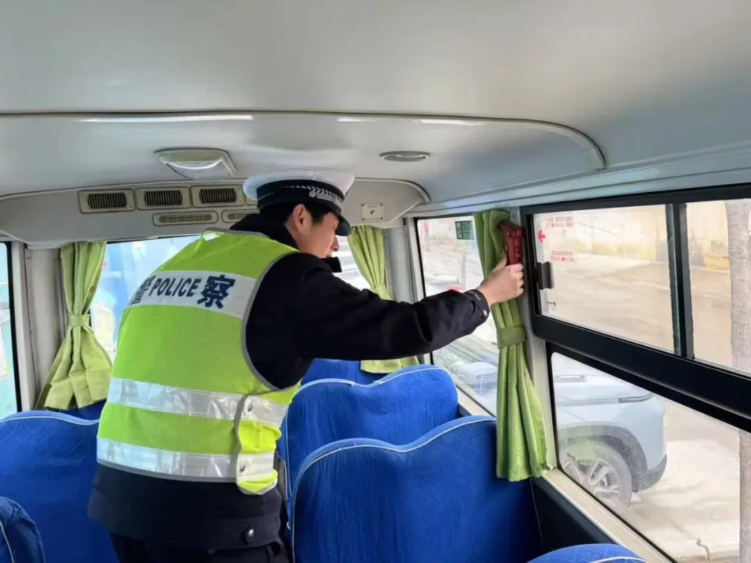 許昌公安:將安全“置頂” 為“平安”把關! 許昌公安:將安全“置頂” 為“平安”把關!