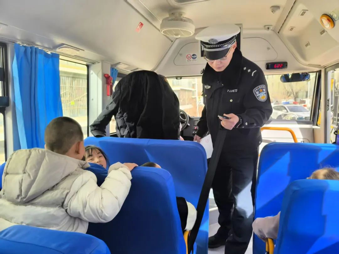 【暢行法宣】西寧交警深入幼兒園開展交通安全檢查 圖片