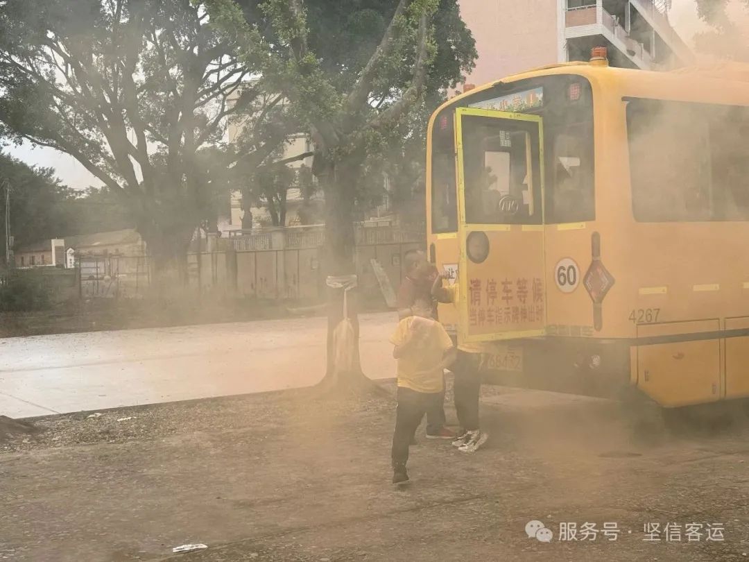 筑牢校車安全防線,守護學生平安出行 筑牢校車安全防線,守護學生平安出行