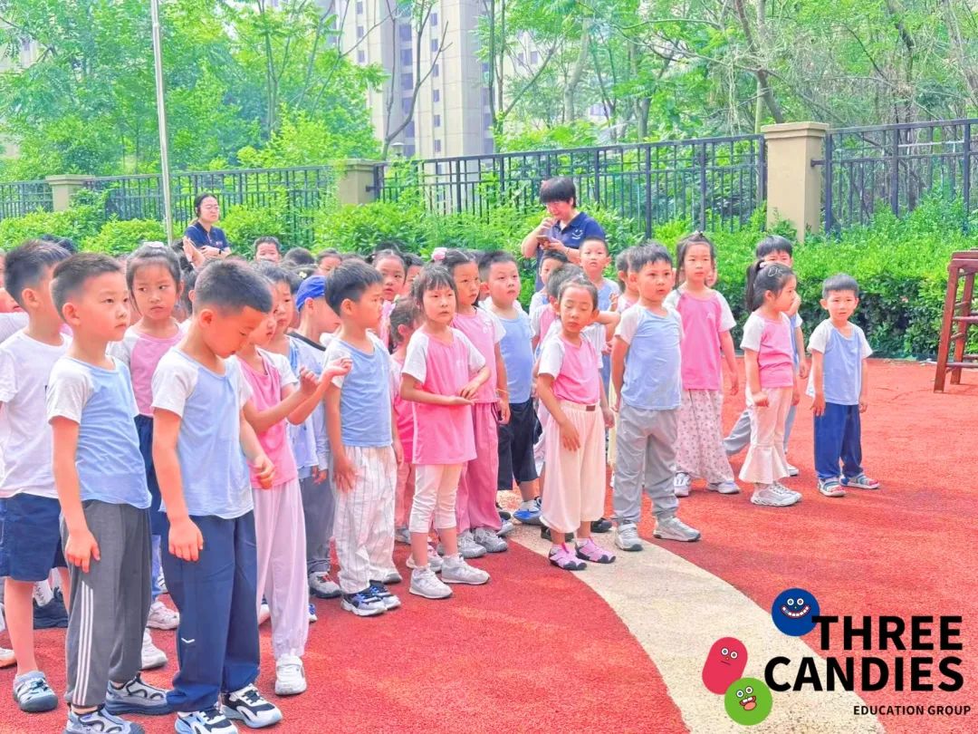 【校園安全】安全乘校車，平安伴我行——三顆糖御景新苑幼兒園校車安全應急演練