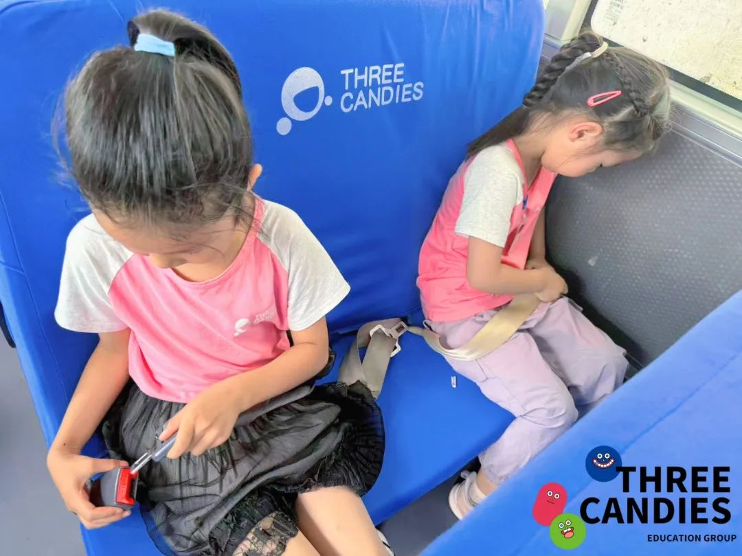 【校園安全】安全乘校車，平安伴我行——三顆糖御景新苑幼兒園校車安全應急演練