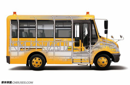 開學(xué)季來臨 超窄車身“小鋼俠”保障學(xué)童安全到家