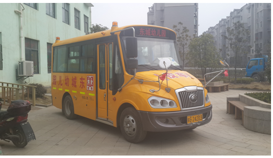 安徽銅陵幼兒園校車大體檢 宇通小飛俠體格強健全過關