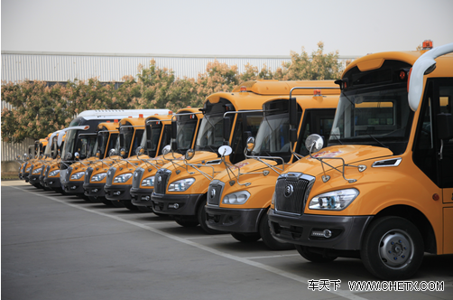 孩子安全大過天 深入體驗宇通“小飛俠”校車 孩子安全大過天 深入體驗宇通“小飛俠”校車