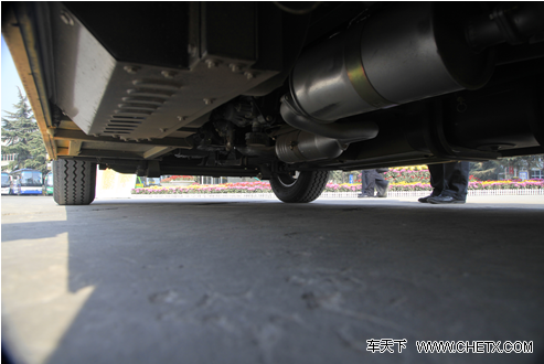 孩子安全大過天 深入體驗宇通“小飛俠”校車 孩子安全大過天 深入體驗宇通“小飛俠”校車