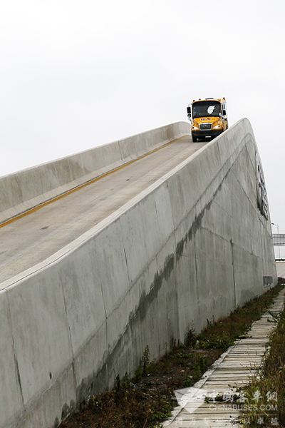 從宇通校車直播看到的行業現狀和未來