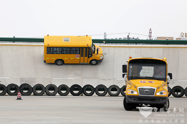 從宇通校車直播看到的行業現狀和未來