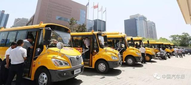 從快速崛起到大幅萎縮,校車要怎樣重回好時光? 從快速崛起到大幅萎縮,校車要怎樣重回好時光?