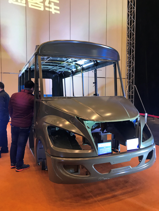 宇通第三代校車上市再樹校車安全智能新標桿/ 宇通第三代校車上市再樹校車安全智能新標桿