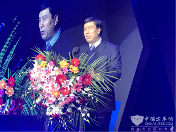 為學童撐起安全保護傘 宇通第三代校車為愛出發