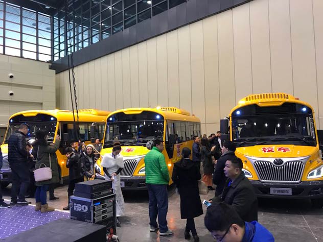 再樹校車安全智能新標桿 宇通第三代校車重磅發布