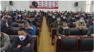 華容縣2020年上半年校車安全培訓會議在我校召開/ 華容縣2020年上半年校車安全培訓會議在我校召開