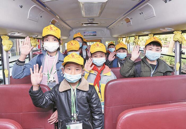 不一樣的開(kāi)學(xué)季,更安心的上學(xué)路!長(zhǎng)鼻子校車(chē)為學(xué)生安全復(fù)學(xué)加碼~ 不一樣的開(kāi)學(xué)季,更安心的上學(xué)路!長(zhǎng)鼻子校車(chē)為學(xué)生安全復(fù)學(xué)加碼~