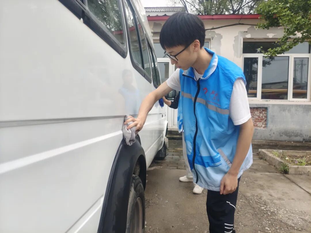 【改革提質(zhì)年】百善鎮(zhèn)上東廓村:志愿服務(wù)煥新校車,文明實踐溫暖民心 【改革提質(zhì)年】百善鎮(zhèn)上東廓村:志愿服務(wù)煥新校車,文明實踐溫暖民心