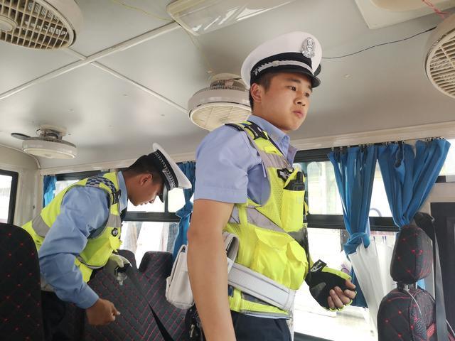 思南縣部門聯(lián)動(dòng)開展校車運(yùn)營(yíng)專項(xiàng)整治行動(dòng)/ 思南縣部門聯(lián)動(dòng)開展校車運(yùn)營(yíng)專項(xiàng)整治行動(dòng)