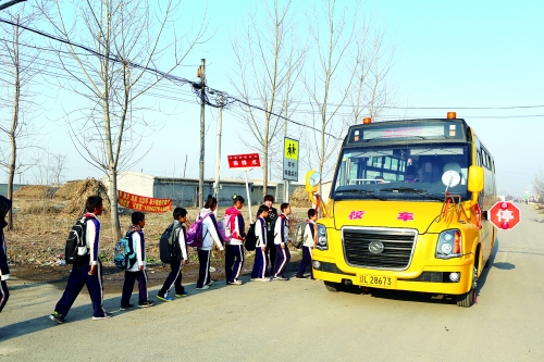 運營資金難題待解 —— 校車運營模式調研報告 運營資金難題待解 —— 校車運營模式調研報告