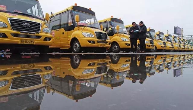 教育部發布校車安全風險預警 加強校車安全管理引各方關注 教育部發布校車安全風險預警 加強校車安全管理引各方關注