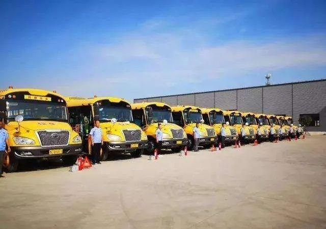 校車(chē)運(yùn)營(yíng)難，未來(lái)發(fā)展離不開(kāi)政府的大力扶持